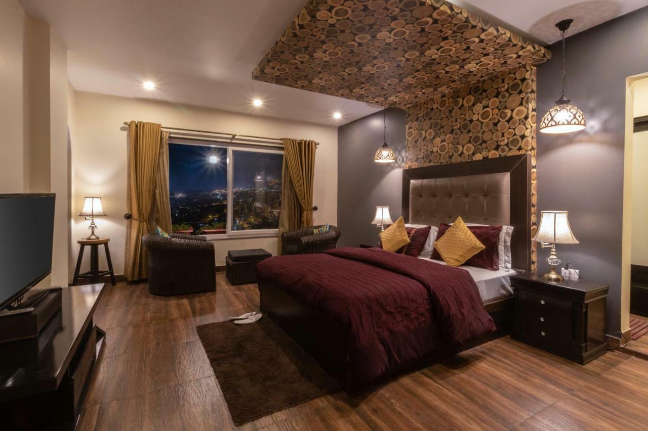 Nirvana Lodge And Lounge Mussoorie Exteriör bild